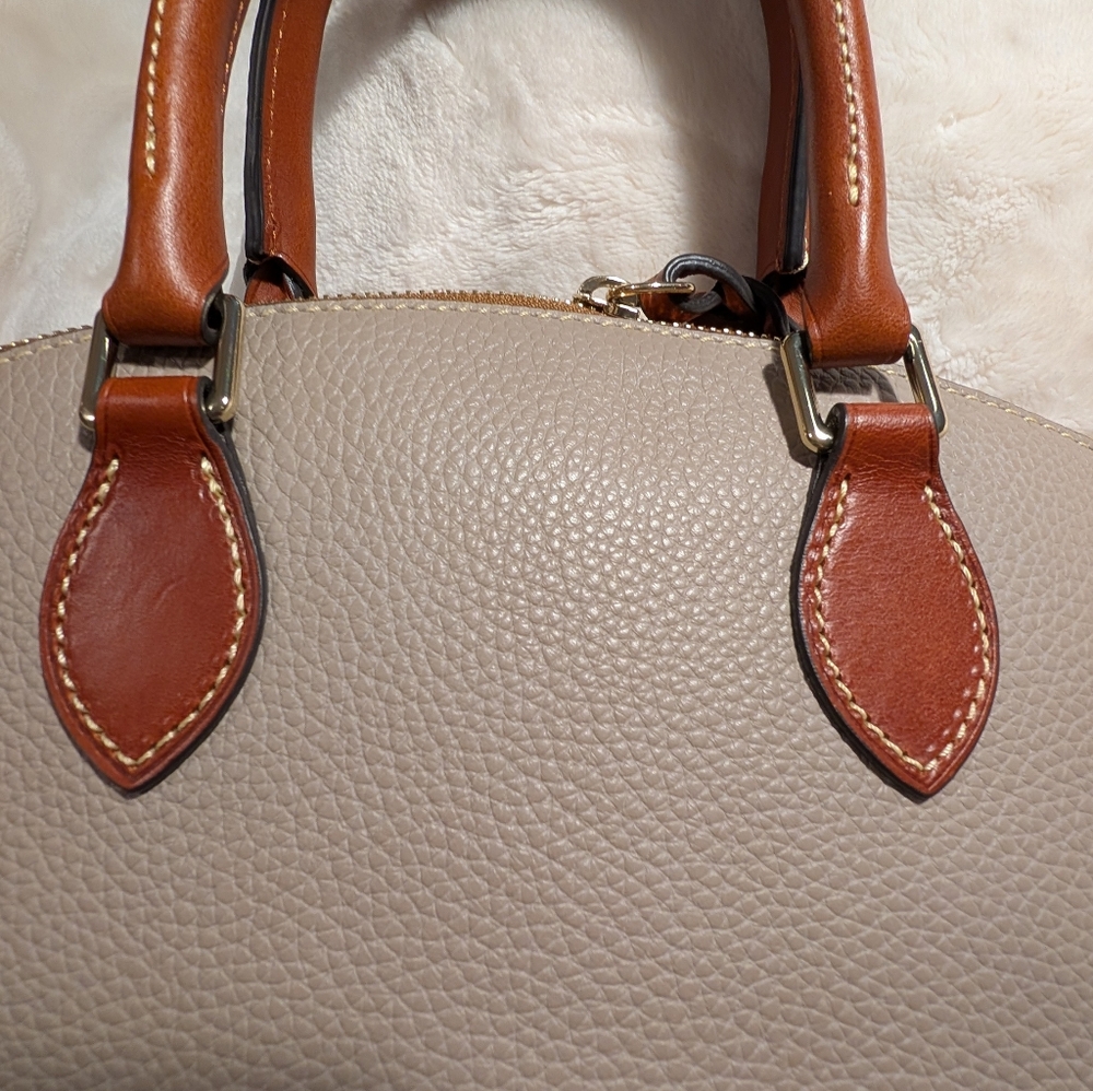 NWT DOONEY & BOURKE DOME SATCHEL DARCY BAG ELEPHANT TAUPE w/ TAN TRIM SOLD OUT - Picture 5 of 13